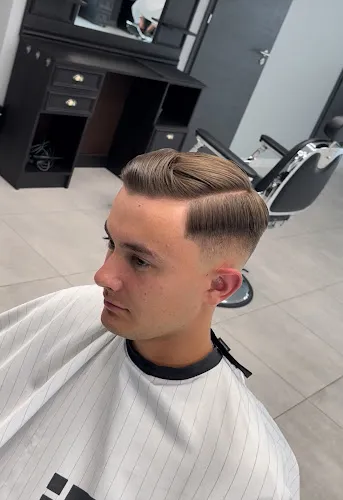 7 - Salon Fryzjerski Agata Maj