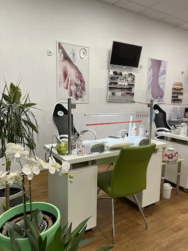 7 - Salon Haarschnitt am Vorteil Center