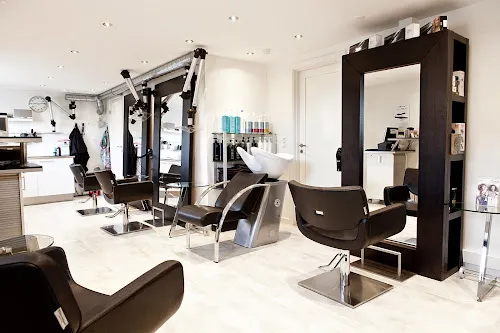 4 - Salon Hårspidsen V/connie Rasmussen