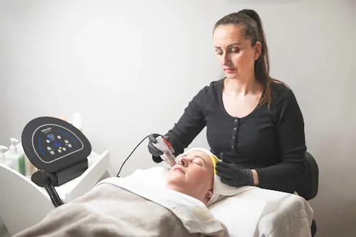 6 - Salon Ilsenburg - Friseur- und Kosmetik eG "Charmant"