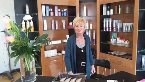 5 - Salon Lörges Friseur, Inhaberin Martina Hartmann