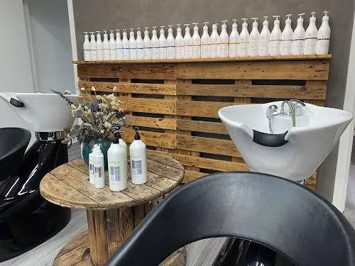 6 - Salon Puk v/Åse B. Jensen