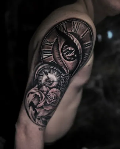 5 - Salon Toleen V/ Satanai Ibrahim