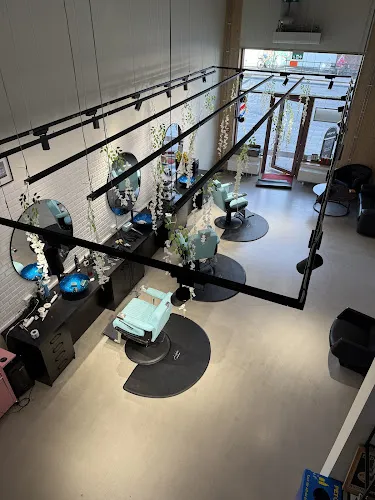 3 - Salong Sax & Fön i Varberg AB