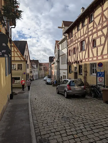 6 - Saman’S Barbershop