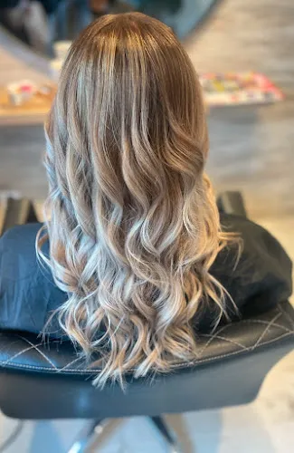 8 - Samantha Coiffure