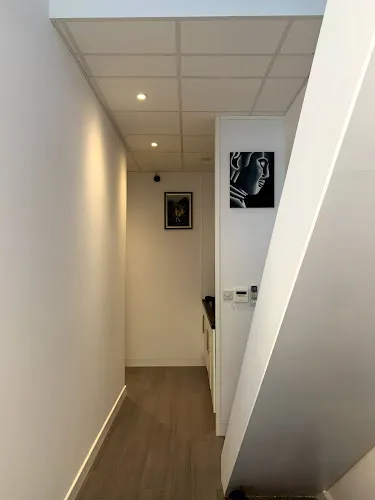 6 - Samira Hair & Beauty