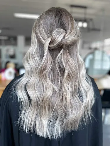 6 - Samira’s Salon