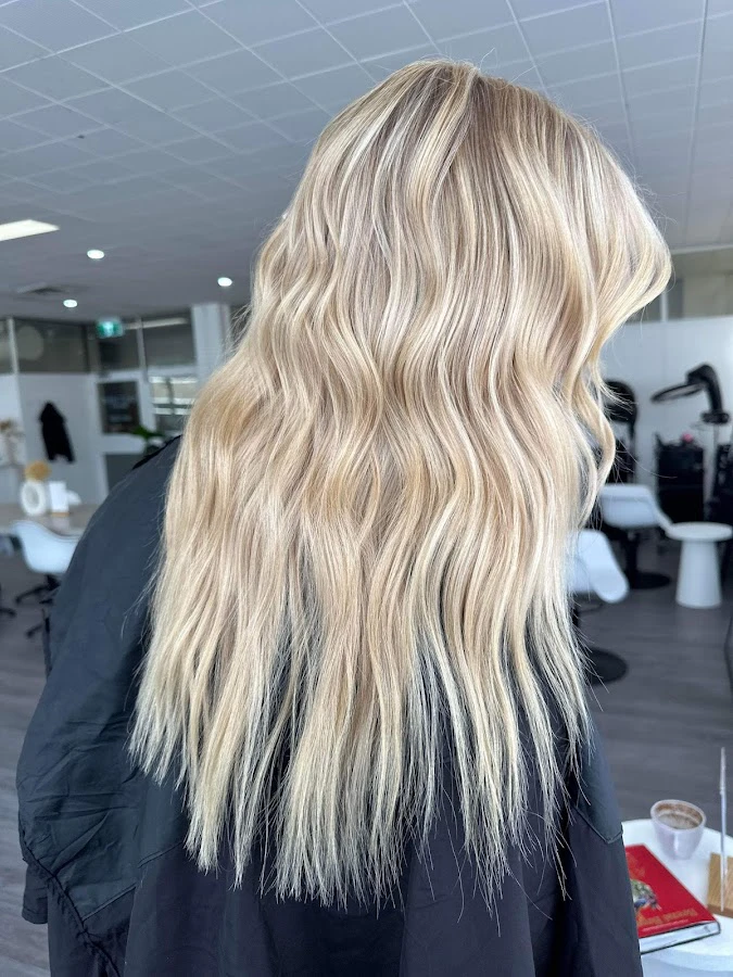 1 - Samira’s Salon