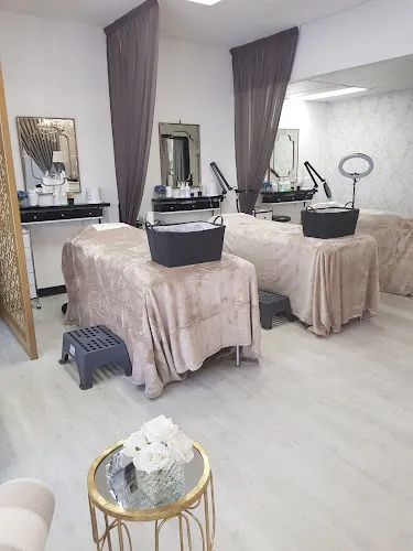 7 - Sams Hair & Beauty Salon