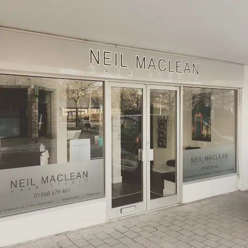 4 - Santori Vince Nails & Beauty