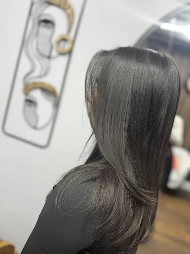 7 - Sapphir Hair Design