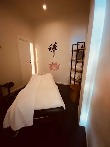 5 - Sapphire Nails Ulverstone