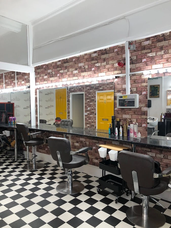 1 - Sarah Noonan Hairdressing