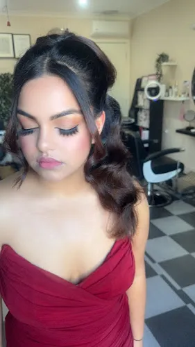 8 - Savi’s beauty and hair services