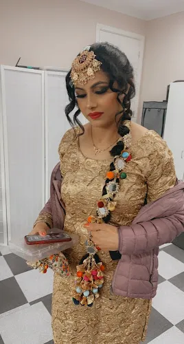 2 - Savi’s beauty and hair services