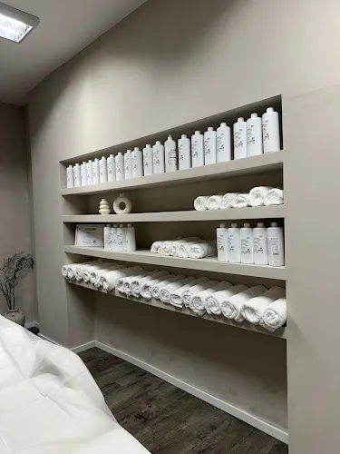 3 - Savoirkosmetik & Academy Dauerhafte Haarentfernung Nur für Frauen