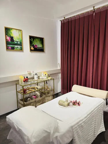 7 - Schönheit bei Lilibet & Blumendekoration Bozorina