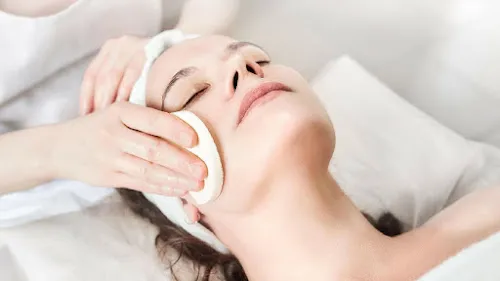 2 - Schon Schön Beauty Bar