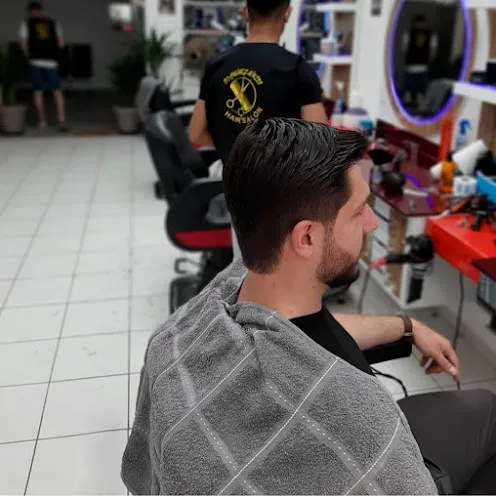 8 - SCHWARZWEISS HAIR SALON