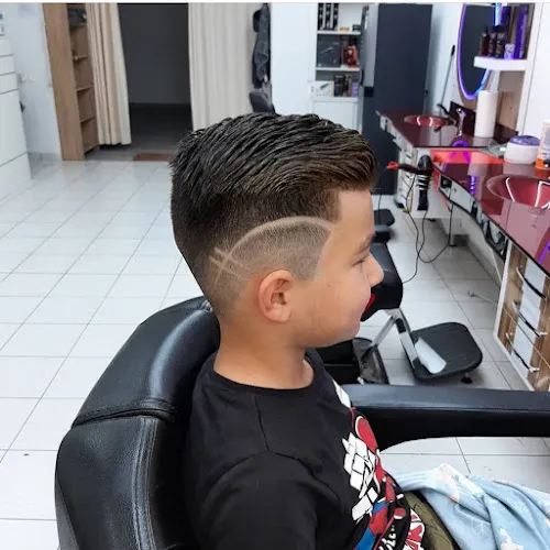 4 - SCHWARZWEISS HAIR SALON