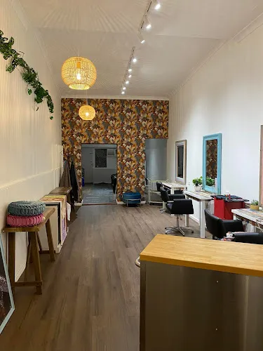 3 - Scissor Kick Hair