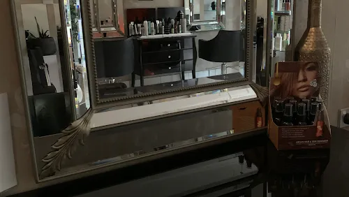 7 - Scissors By The Sea Hair & Beauty