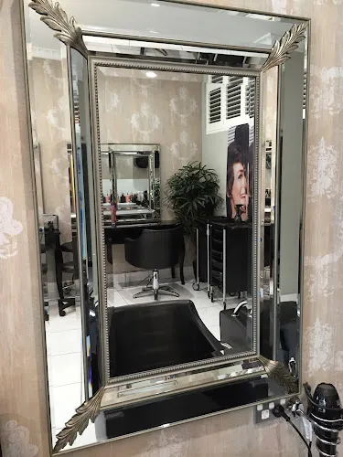 4 - Scissors By The Sea Hair & Beauty