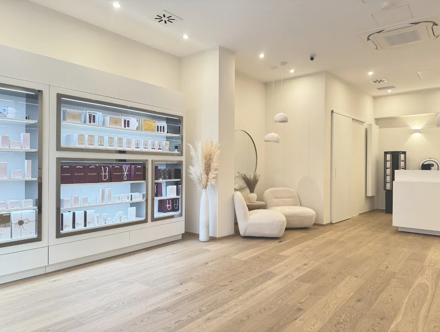 1 - Secrets of Beauty by PremiumLashes