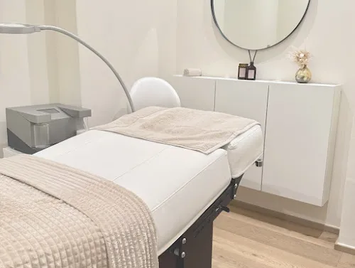 3 - Secrets of Beauty by PremiumLashes