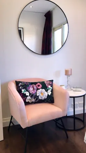 3 - Seven Hair Studio