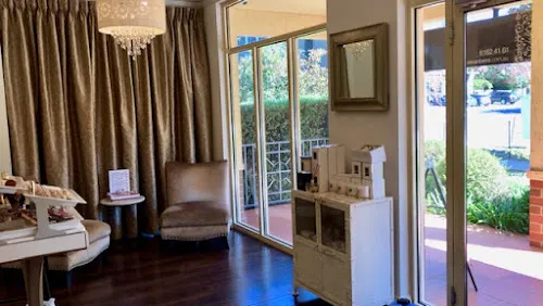 4 - Seven Hair Studio