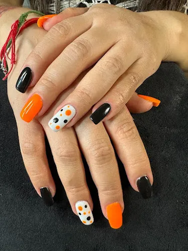 5 - Shaan Beauty Salon