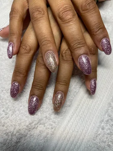 6 - Shaan Beauty Salon