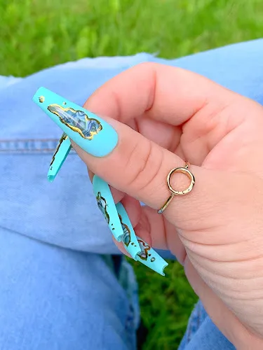 5 - Shade Hair & Beauty