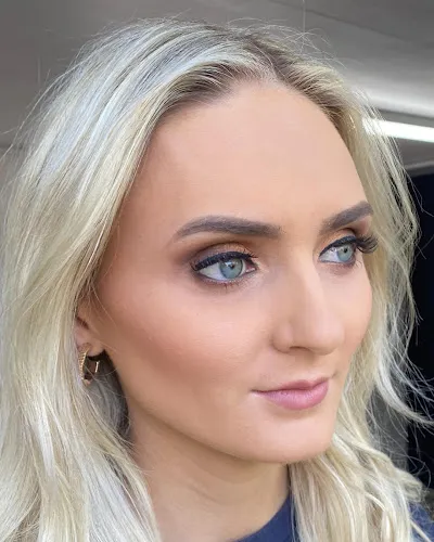 3 - She Creative Hair