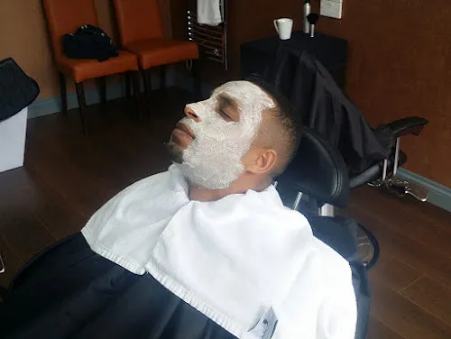 7 - Sheilas The Hair Stylist (Specialises in Perm’ infos Unisex)