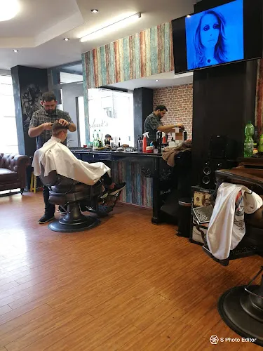 4 - Sherhat’s Hair Studio