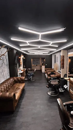 2 - Sherhat’s Hair Studio