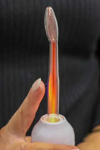 5 - Shiny Hands Nail salon