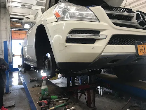 6 - Shlomo Friedman Repair Shop