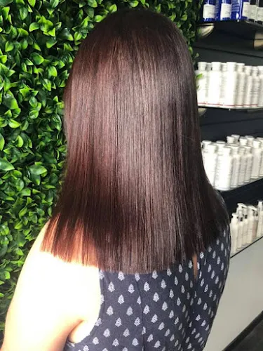 5 - Sisters & Co Hair Studio