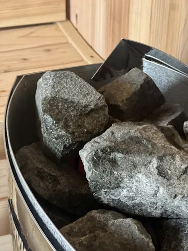 8 - Slow Market Gisborne