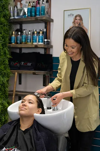 6 - Snipaholix hair studio