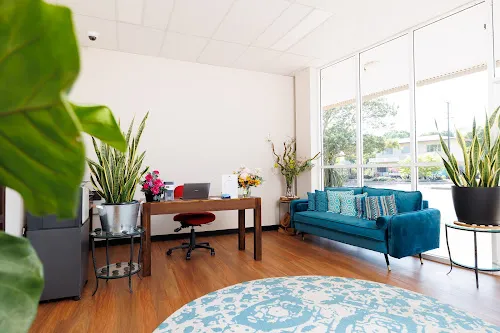 2 - SNS Exclusive Salon