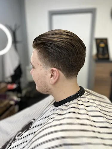 2 - Social Barbers