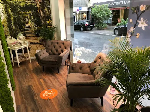 5 - Sonny Beauty Salon