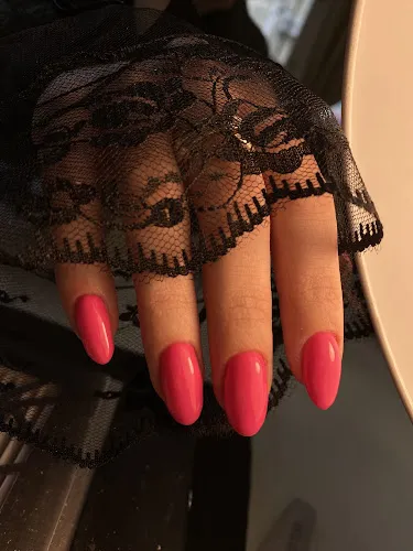 6 - Sorelle Hair Design