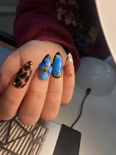 5 - Sorelle Hair Design