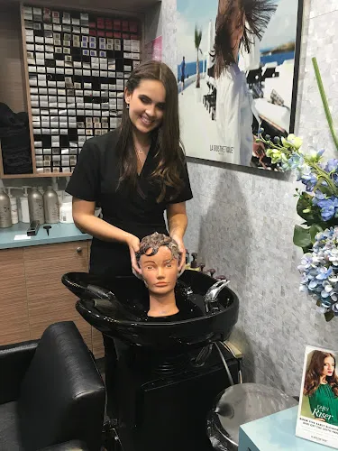 7 - Sparkle nail and beauty